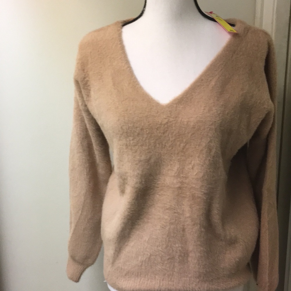 Catherine MalandrinoNew 100% Nylon sweater